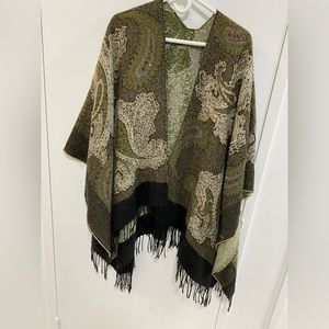 70's Green Hippie Poncho in Wool